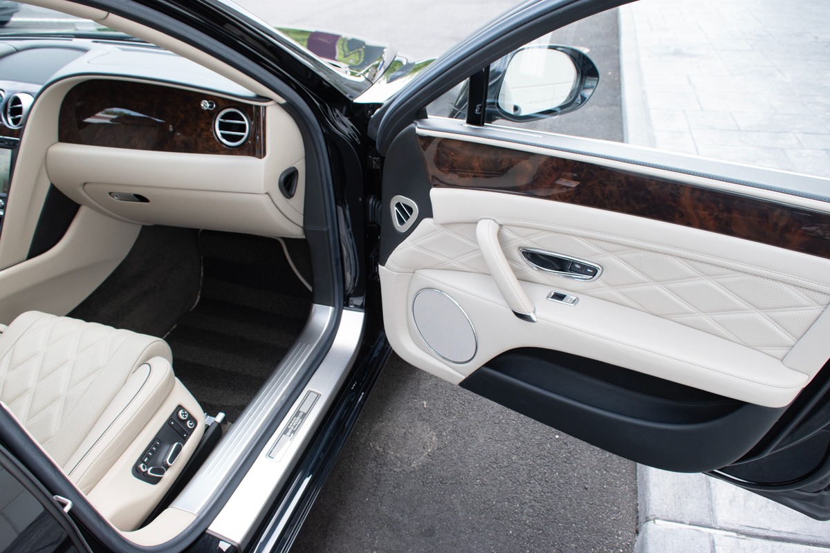 2015 Bentley Flying Spur Image 43