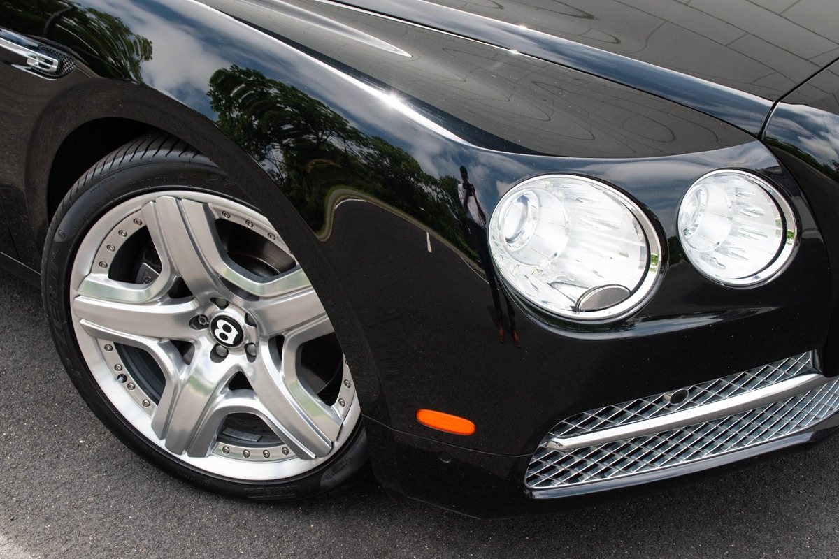 2015 Bentley Flying Spur Image 49