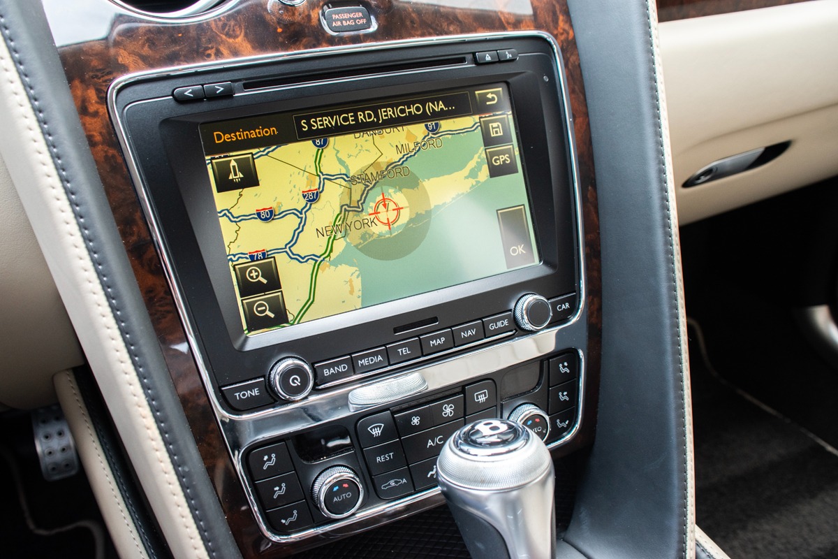 2015 Bentley Flying Spur Image 9