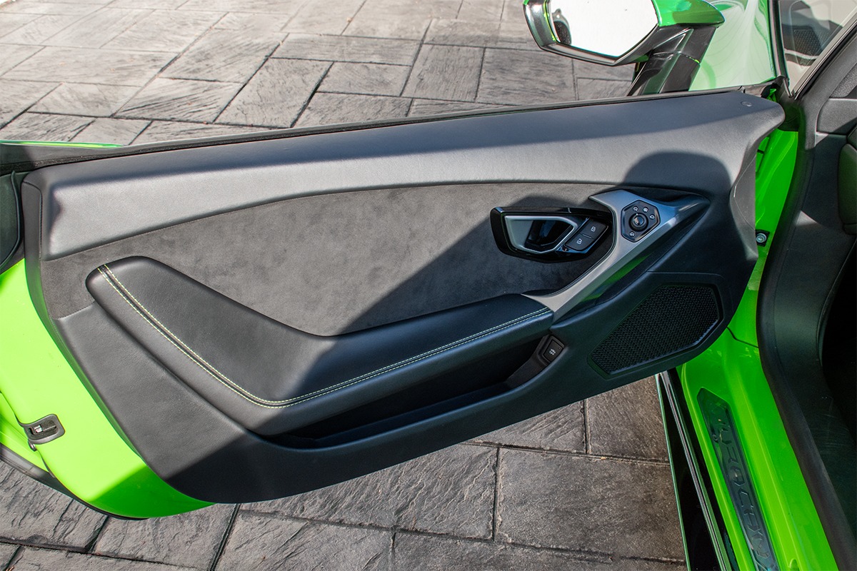 2019 Lamborghini Huracan Image 2