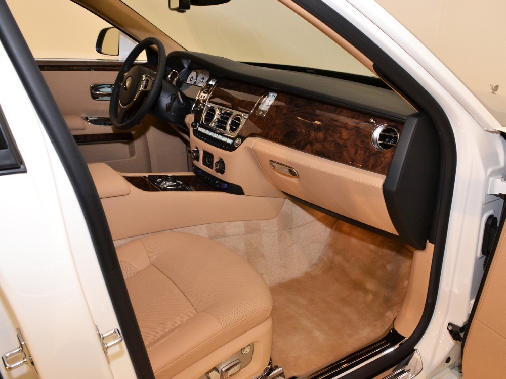 2012 Rolls-Royce Ghost EWB Image 16