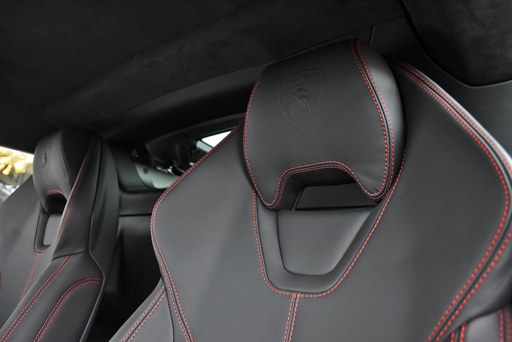 2019 Lamborghini Huracan Image 10