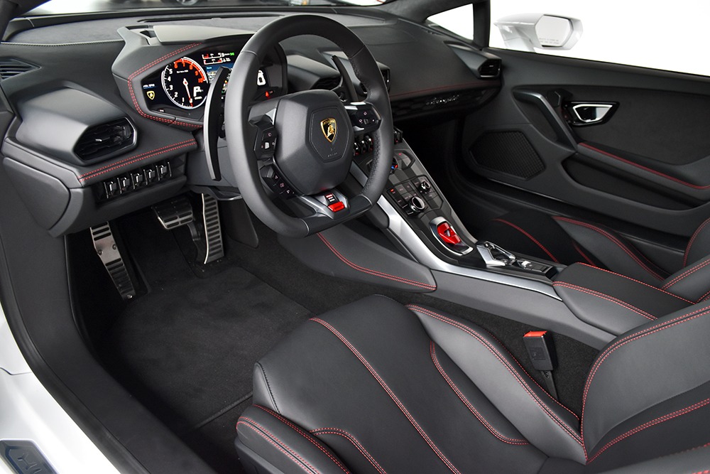 2019 Lamborghini Huracan Image 3