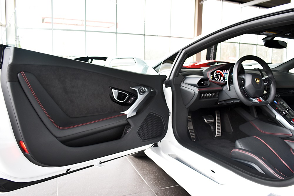 2019 Lamborghini Huracan Image 6