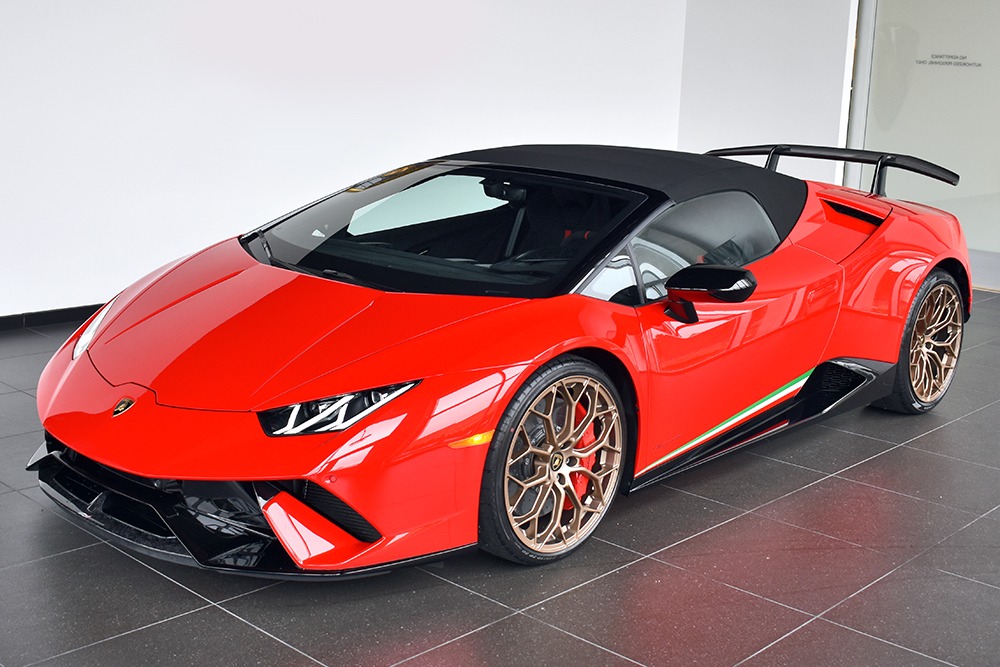 2019 Lamborghini Huracan Image 2