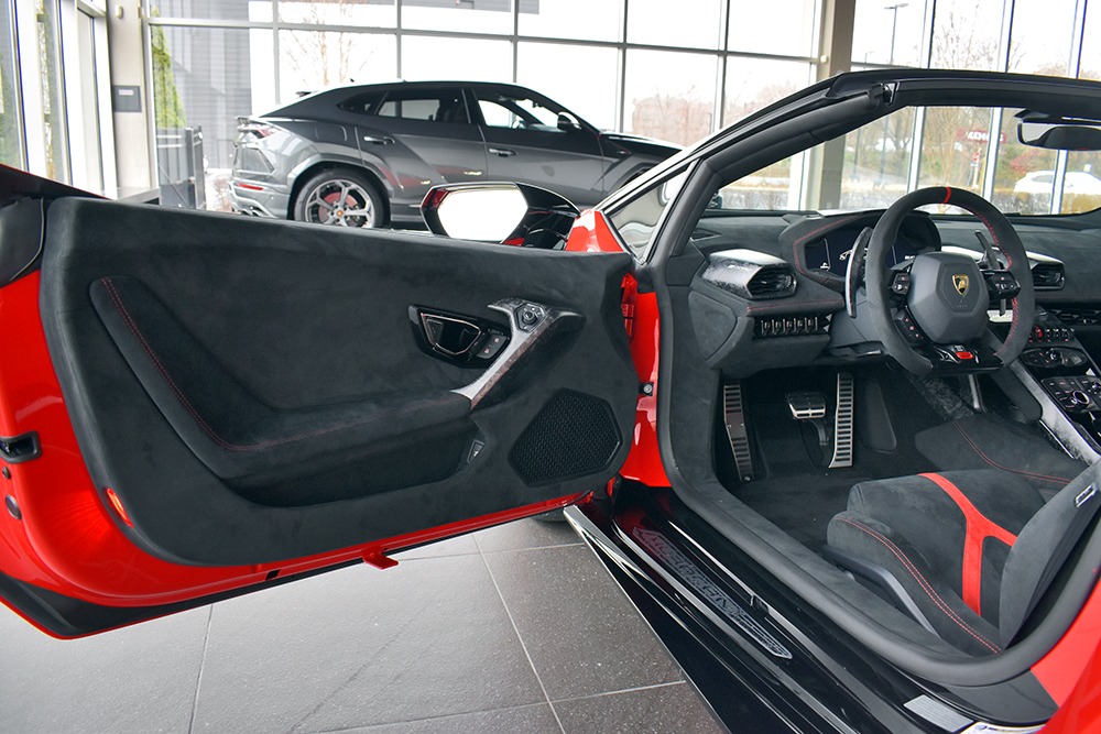 2019 Lamborghini Huracan Image 8