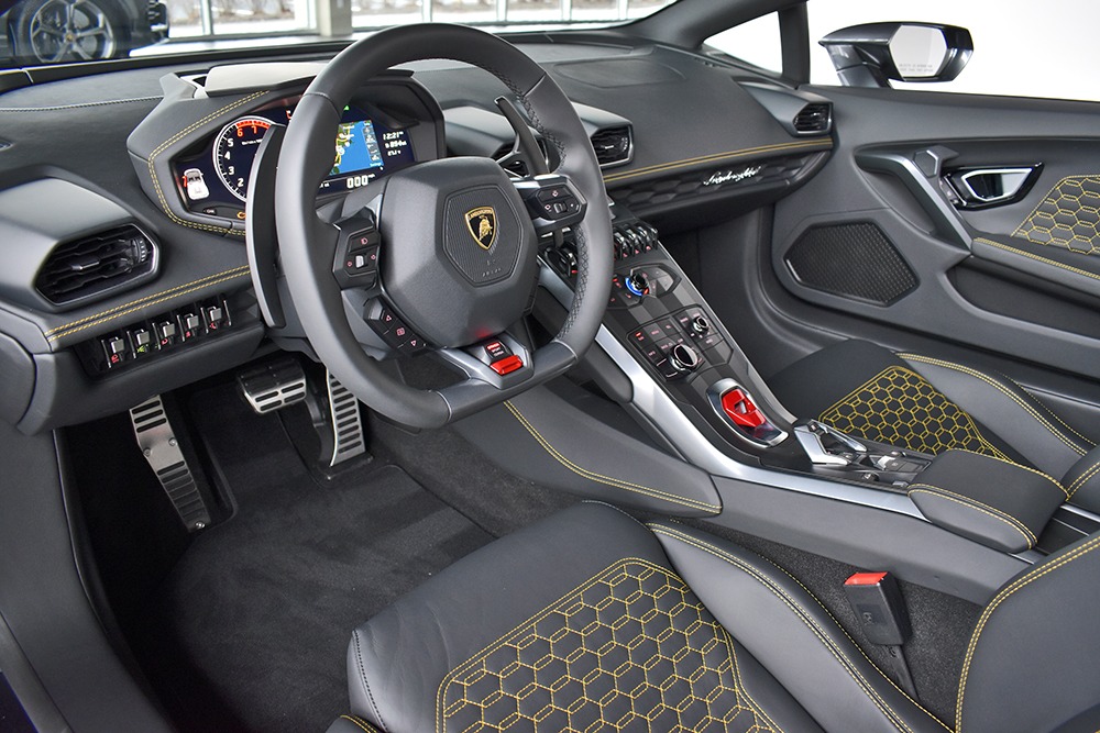 2019 Lamborghini Huracan Image 4