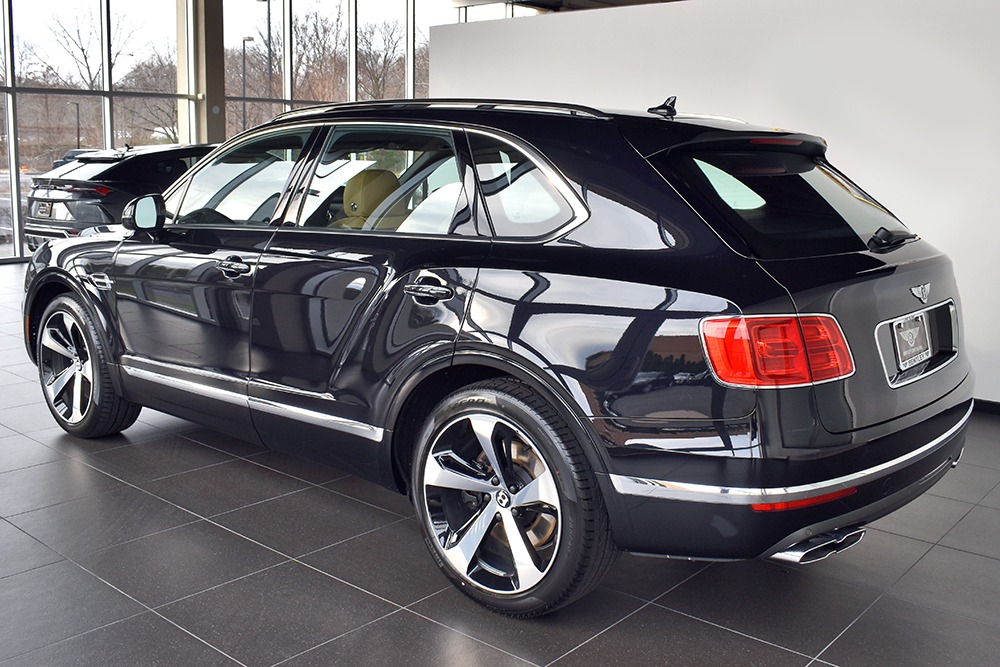 2019 Bentley Bentayga V8 Image 2