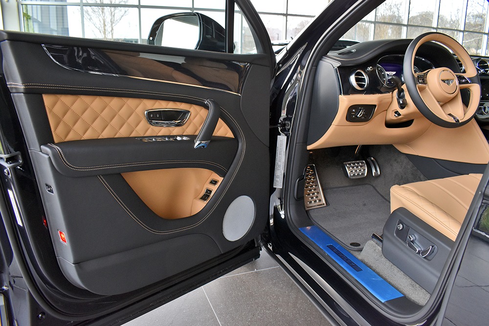 2019 Bentley Bentayga V8 Image 5