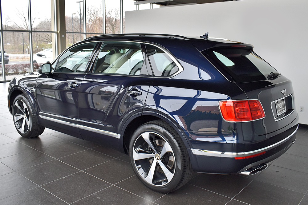 2019 Bentley Bentayga V8 Image 2