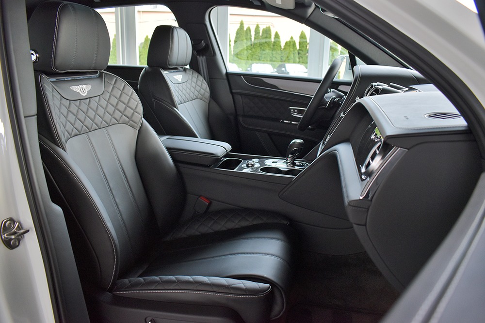 2019 Bentley Bentayga V8 Image 4