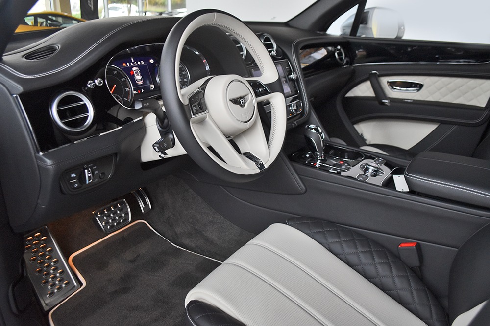 2019 Bentley Bentayga V8 Image 3