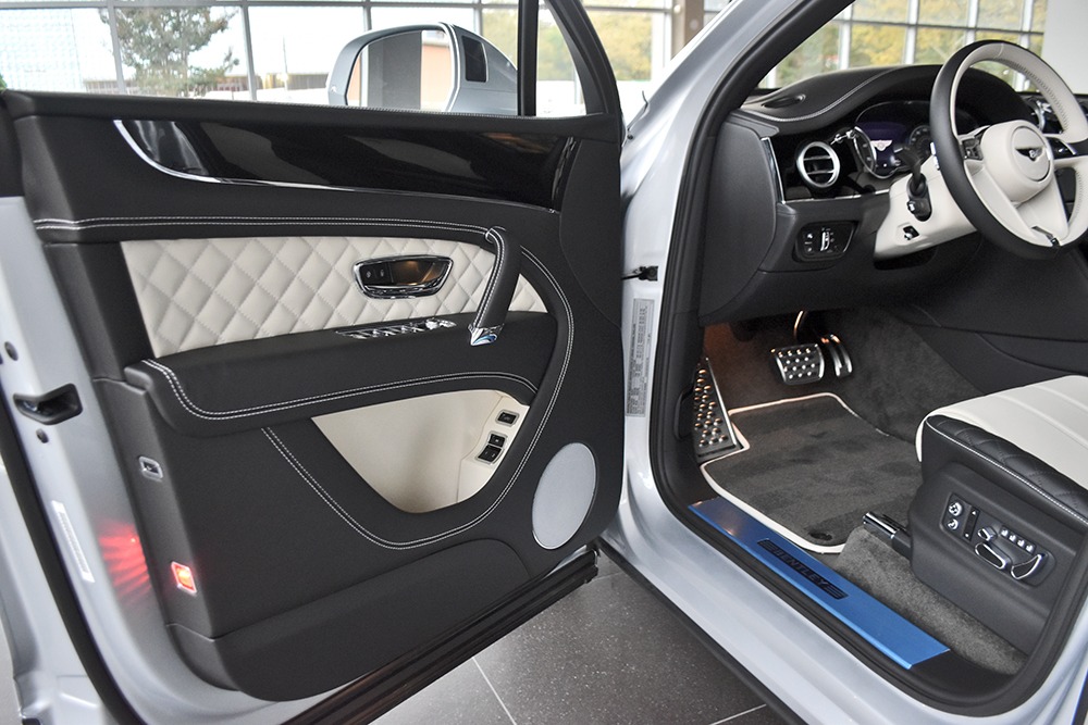 2019 Bentley Bentayga V8 Image 6