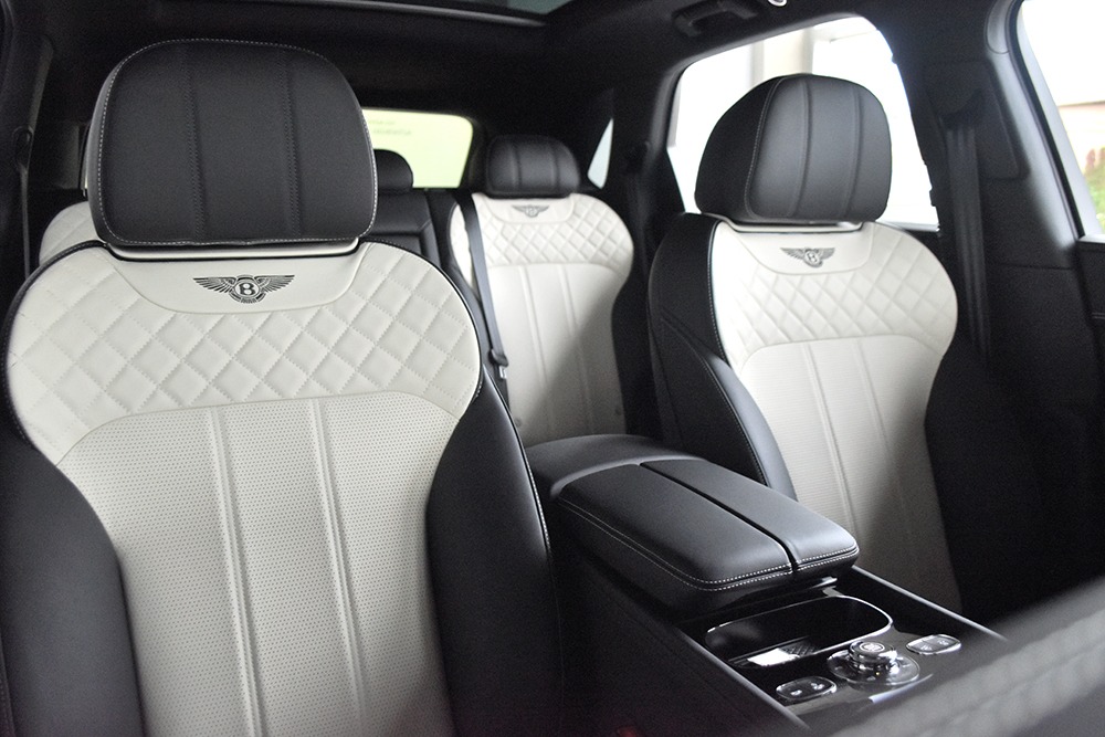 2019 Bentley Bentayga V8 Image 8