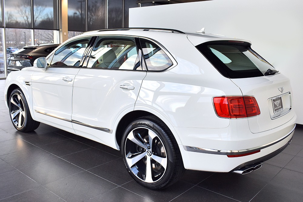 2019 Bentley Bentayga V8 Image 2