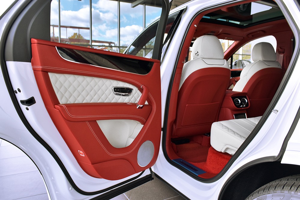 2019 Bentley Bentayga V8 Image 8