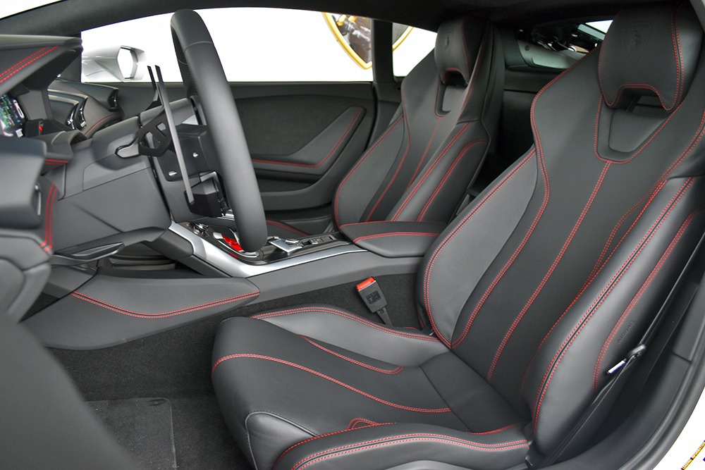 2018 Lamborghini Huracan Image 8