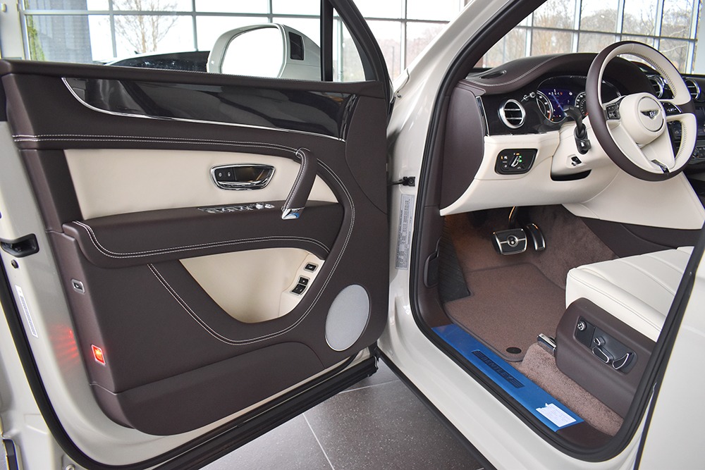 2019 Bentley Bentayga V8 Image 6