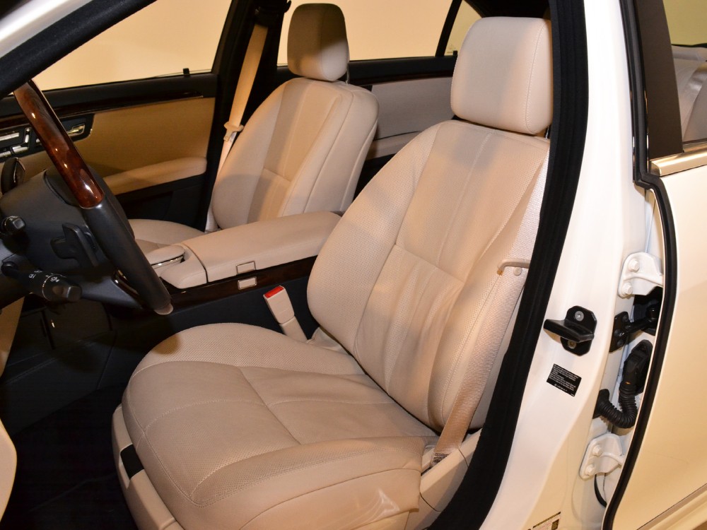2009 Mercedes-Benz S550 Image 14
