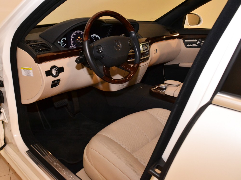 2009 Mercedes-Benz S550 Image 3