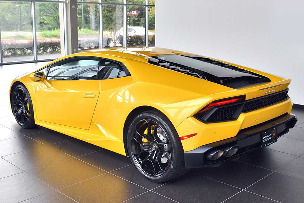 2017 Lamborghini Huracan Image 2