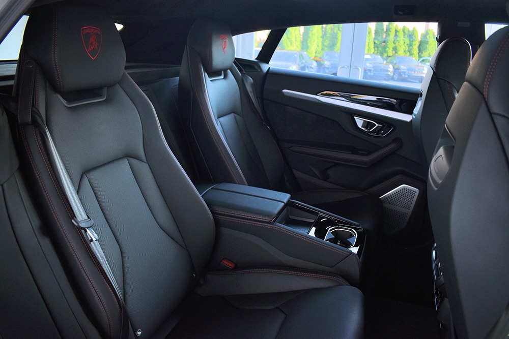2019 Lamborghini Urus Image 10