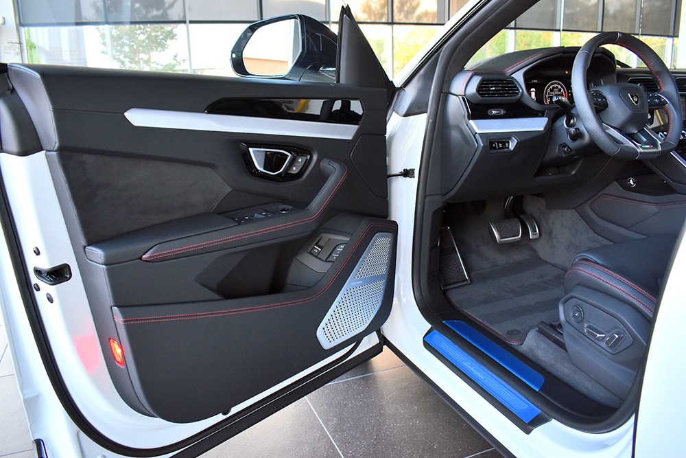 2019 Lamborghini Urus Image 6