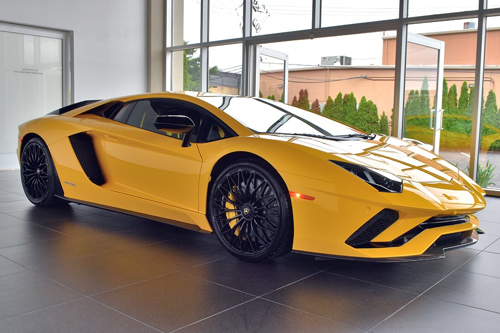 2018 Lamborghini Aventador Image 12