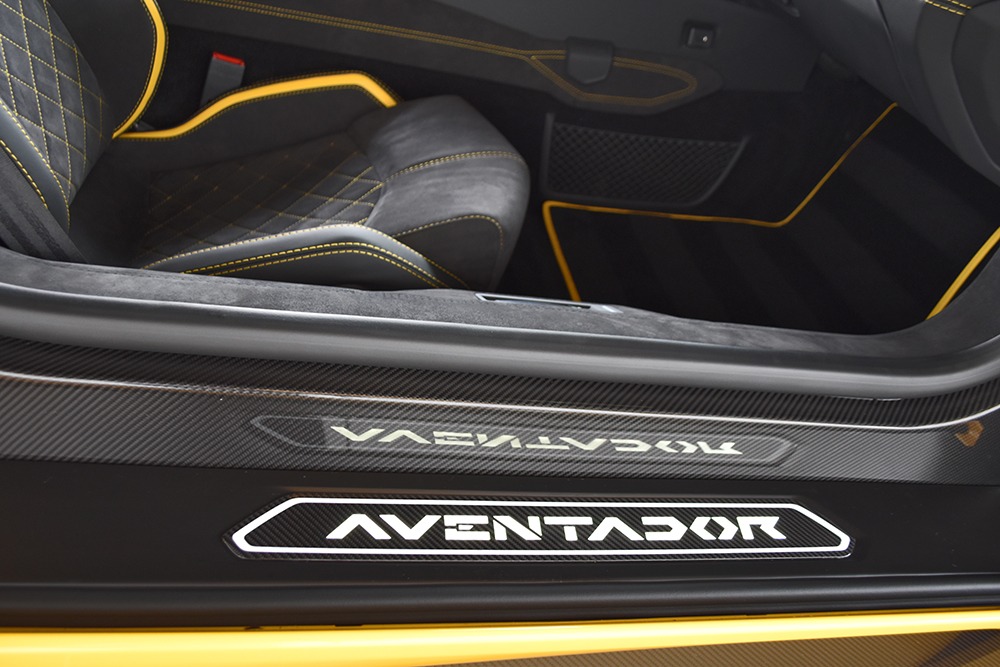2018 Lamborghini Aventador Image 13