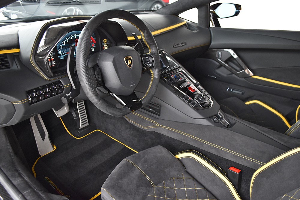 2018 Lamborghini Aventador Image 4