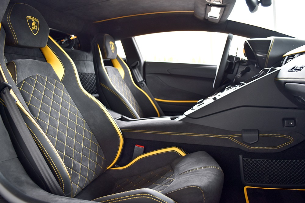 2018 Lamborghini Aventador Image 5