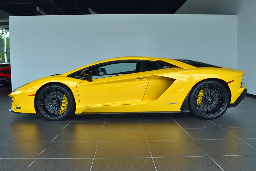 2018 Lamborghini Aventador Image 6