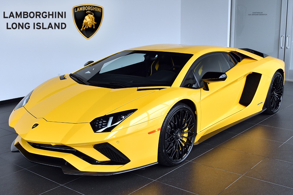 2018 Lamborghini Aventador Image 1