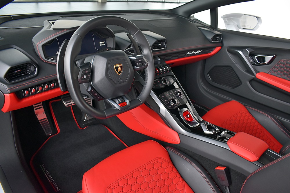 2018 Lamborghini Huracan Image 4