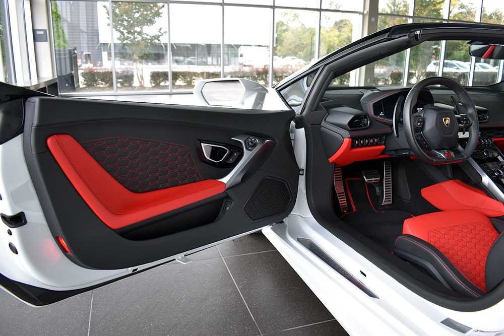 2018 Lamborghini Huracan Image 8