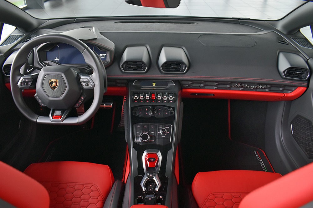 2018 Lamborghini Huracan Image 9
