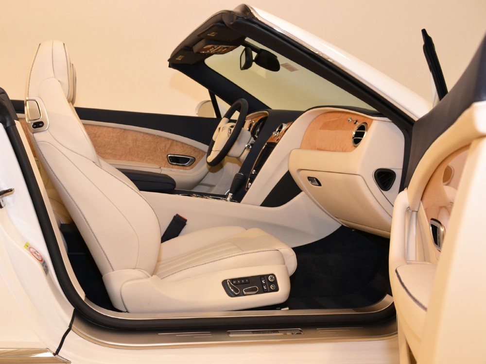 2012 Bentley Continental GT Convertible Image 25