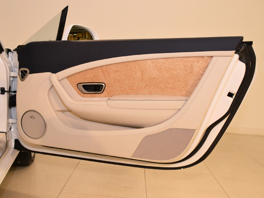 2012 Bentley Continental GT Convertible Image 27