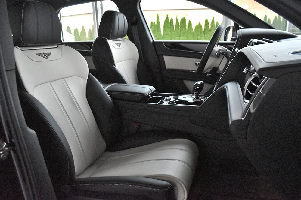 2019 Bentley Bentayga V8 Image 4