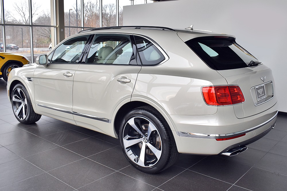 2019 Bentley Bentayga V8 Image 2
