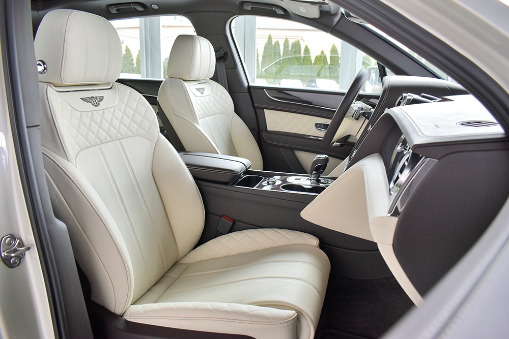 2019 Bentley Bentayga V8 Image 4