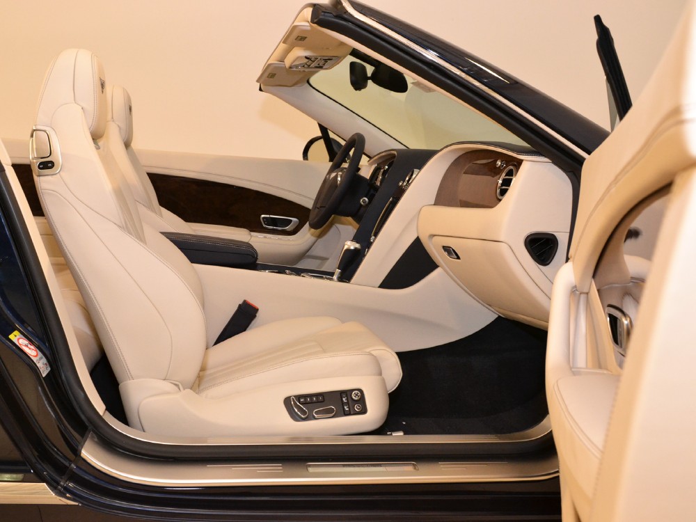 2012 Bentley Continental GT Convertible Image 25