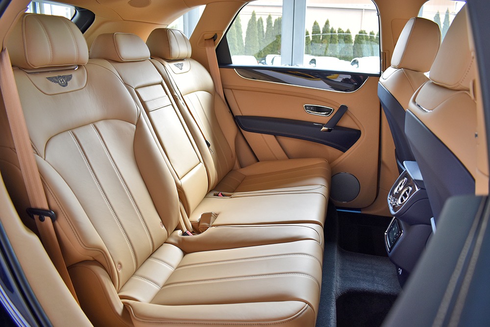 2019 Bentley Bentayga V8 Image 12