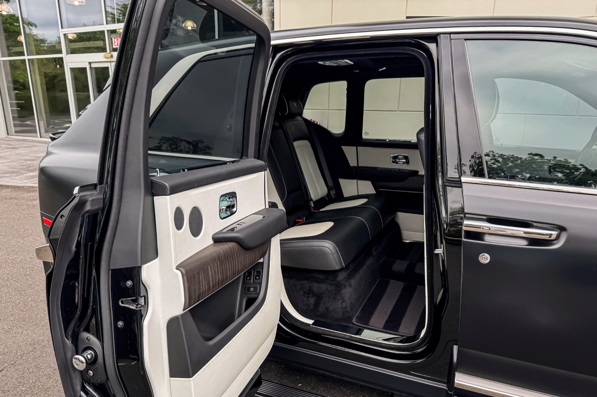 2019 Rolls-Royce Cullinan Image 7