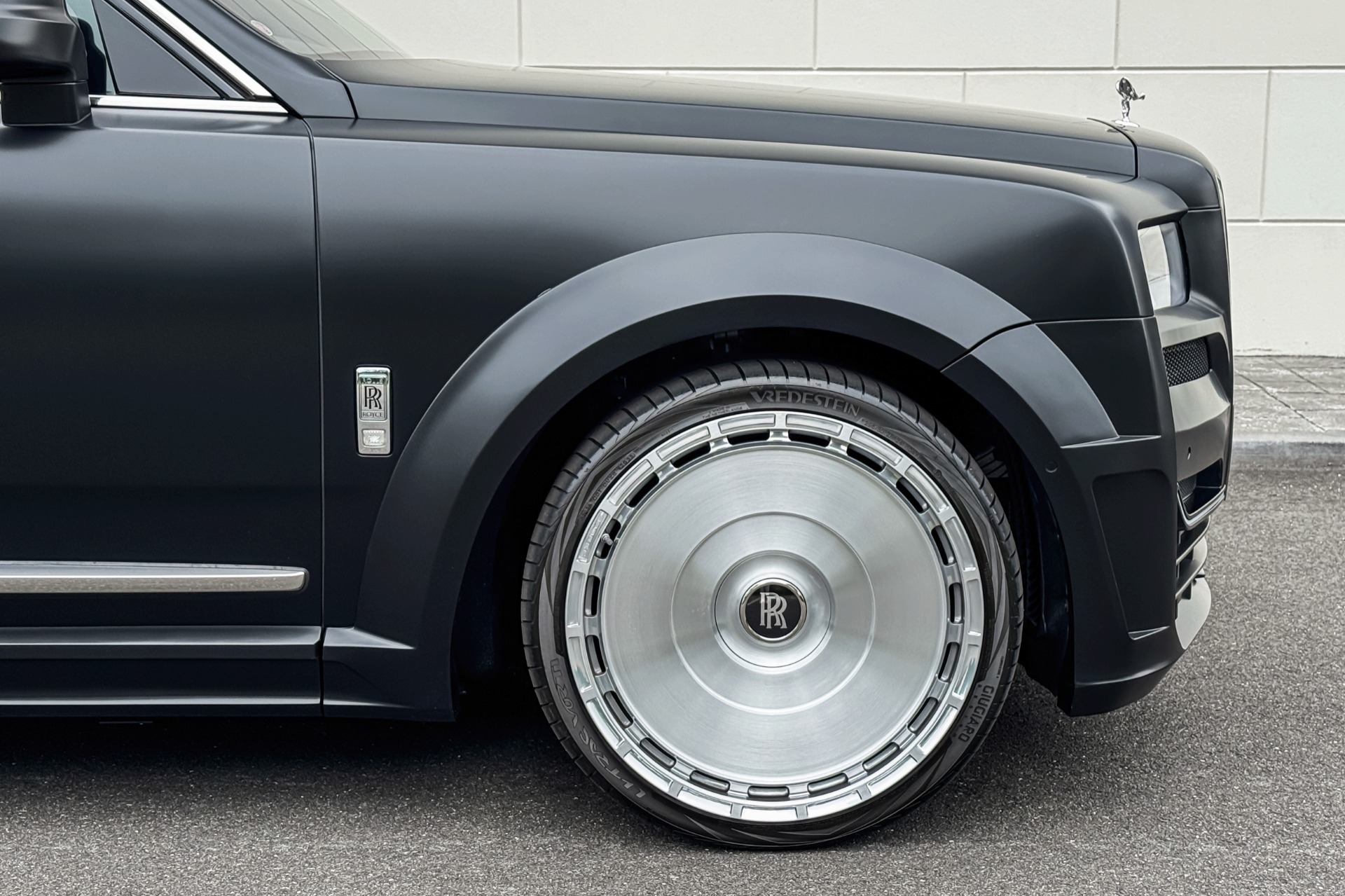 2019 Rolls-Royce Cullinan Image 8