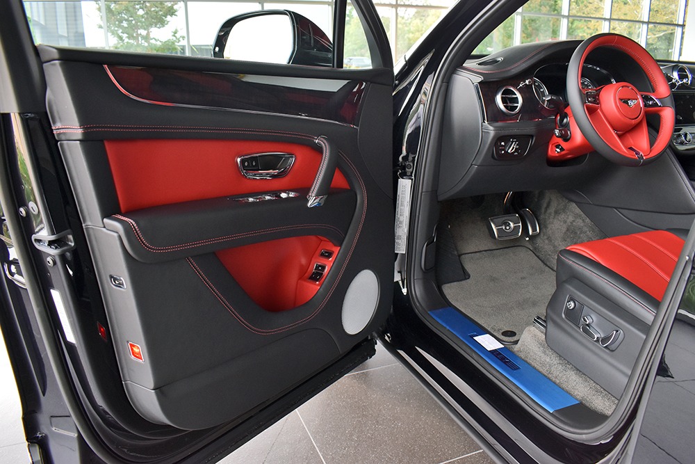 2019 Bentley Bentayga V8 Image 8