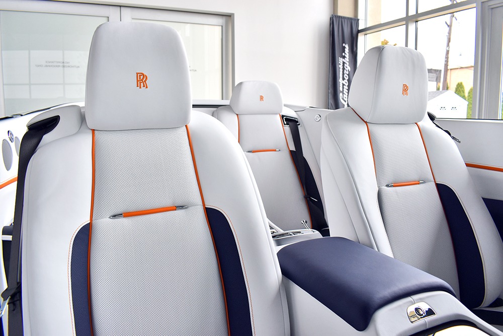 2019 Rolls-Royce Dawn Image 11