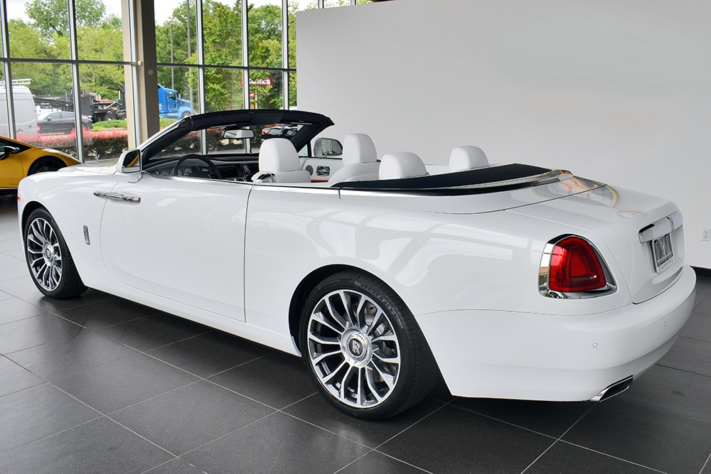2019 Rolls-Royce Dawn Image 2