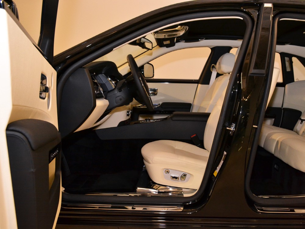 2011 Rolls-Royce Ghost Image 14