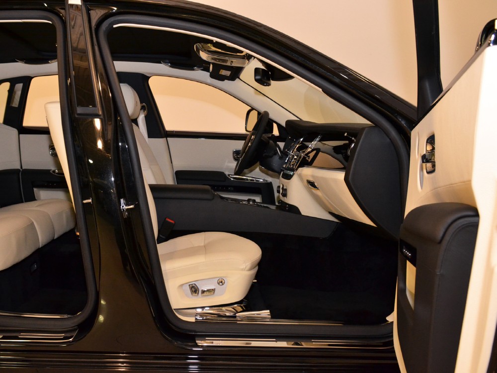 2011 Rolls-Royce Ghost Image 16